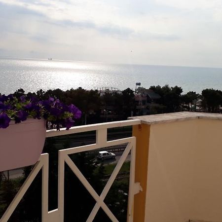 Hotel Blendi Durrës 外观 照片